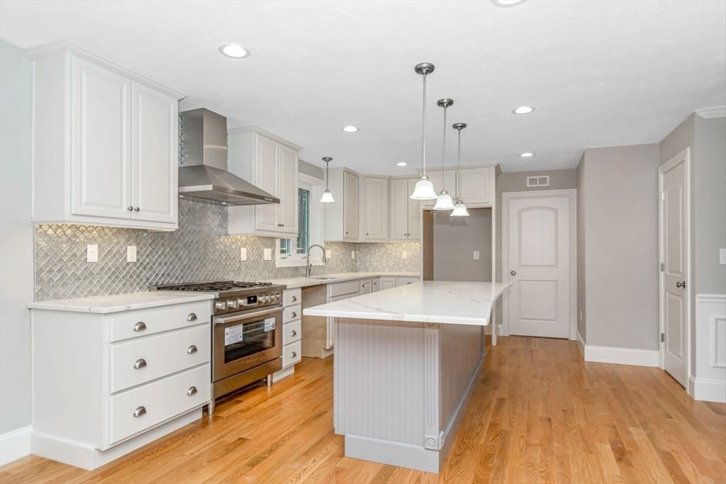 19 Fourth Avenue, Billerica, MA 01821 photo 2