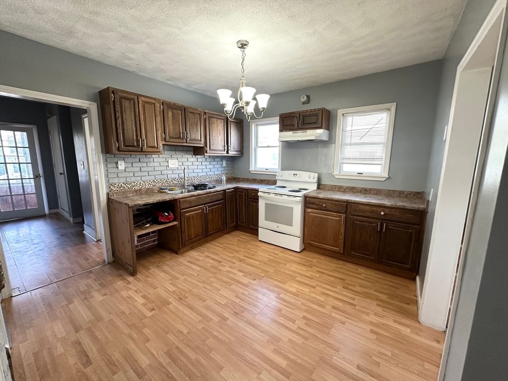 26 Valley St #2, Everett, MA Photo #2