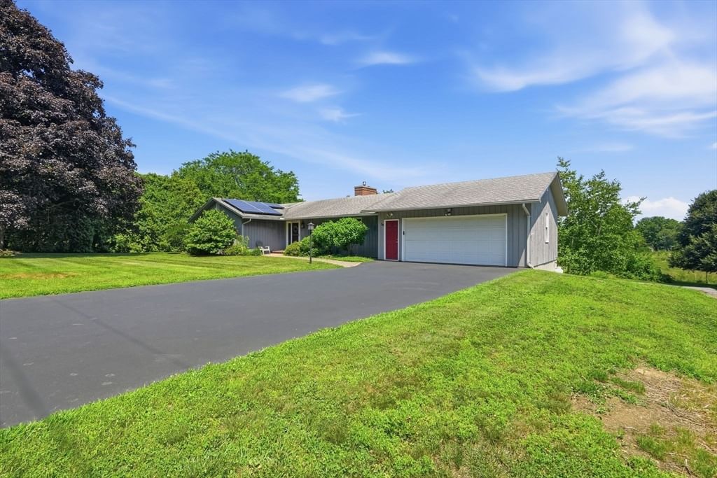 54 Sawmill Plain Rd, Deerfield, MA 01373 photo 5