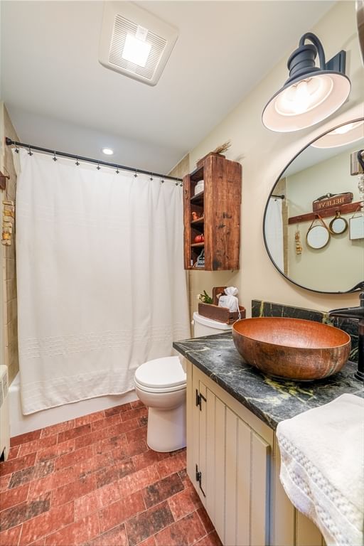 190 Congress St, Milford, MA 01757 photo 5