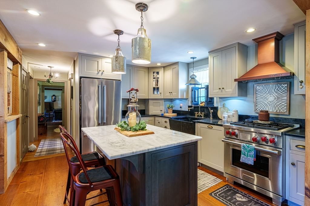 190 Congress St, Milford, MA 01757 photo 2