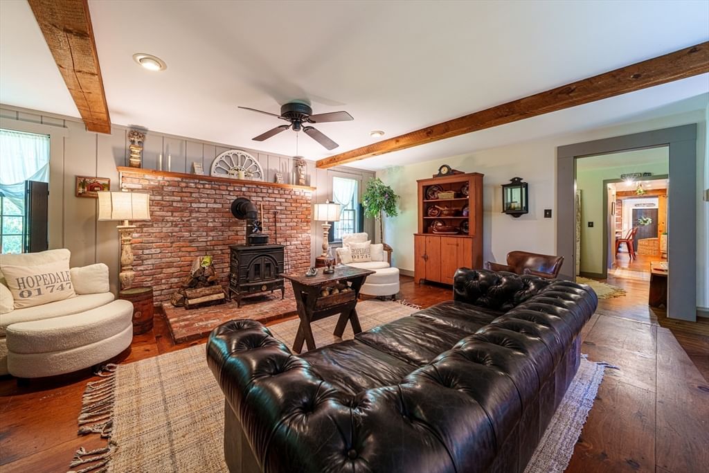 190 Congress St, Milford, MA 01757 photo 3