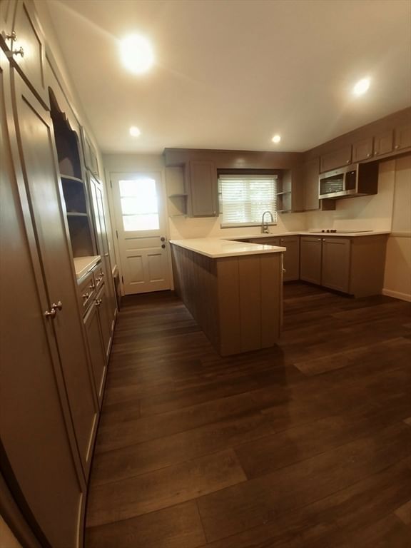 68 Dayton St, Springfield, MA 01118 photo 2