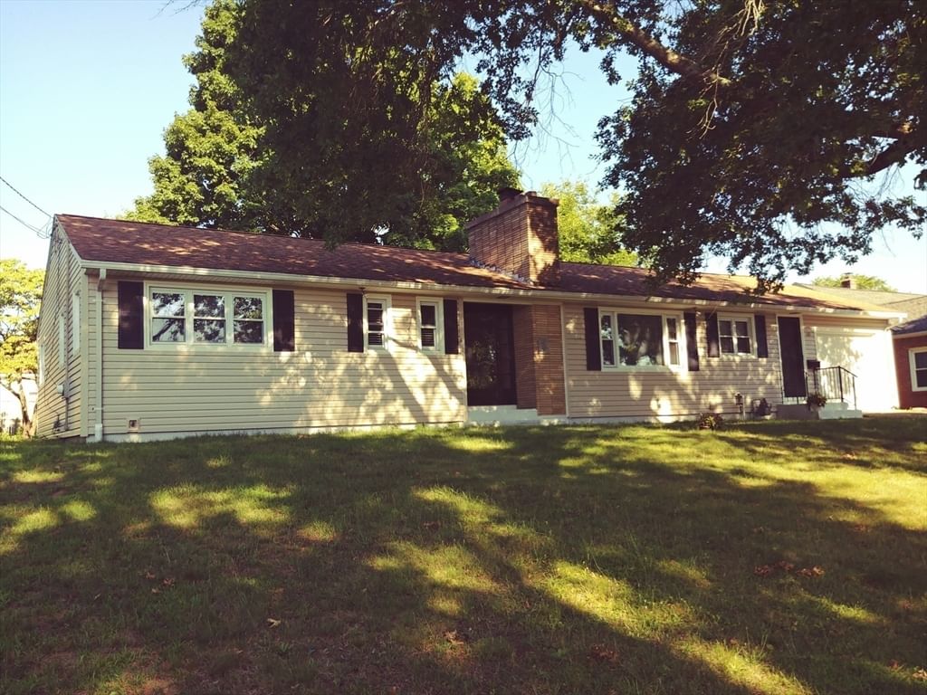 68 Dayton St Springfield — Photo 3 of 26