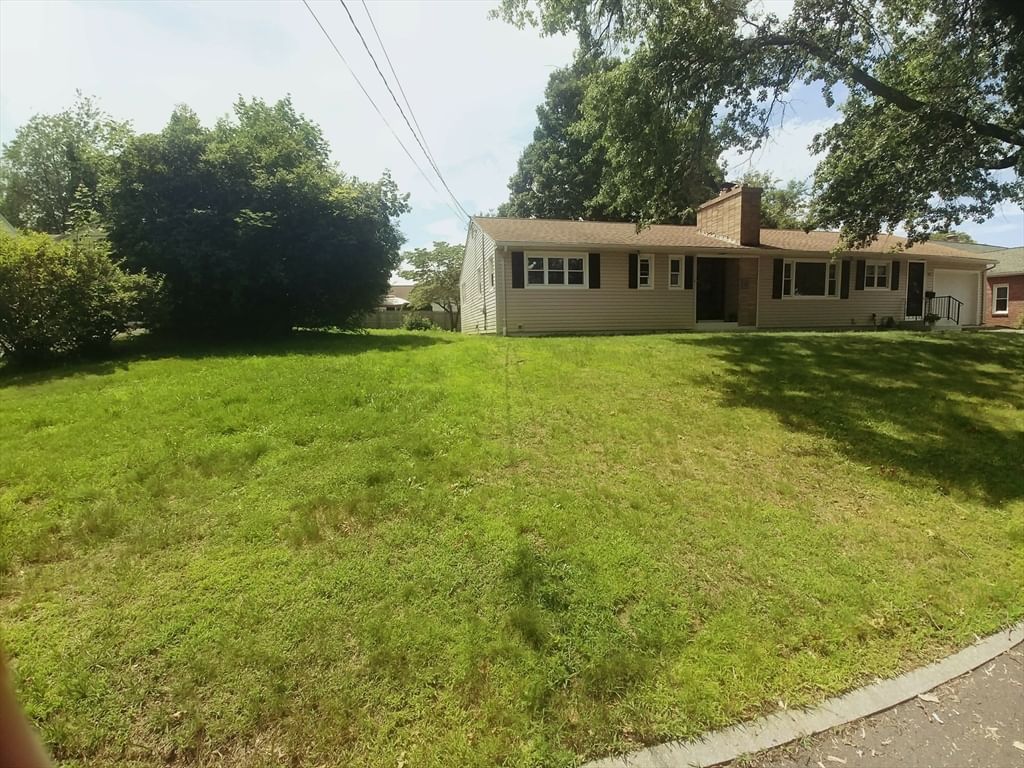 68 Dayton St Springfield — Photo 5 of 26