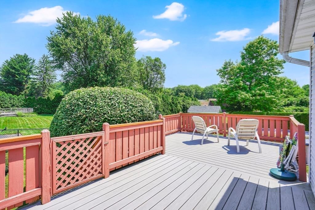 264 Greystone Ave, West Springfield, MA Photo #20