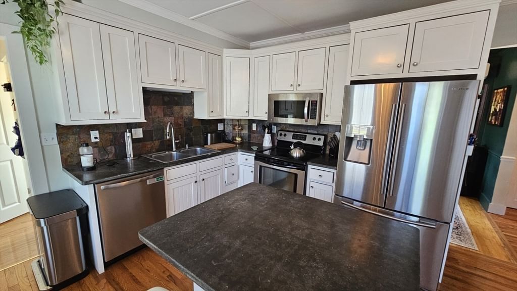 112 Dutcher St, Hopedale, MA 01747 photo 2