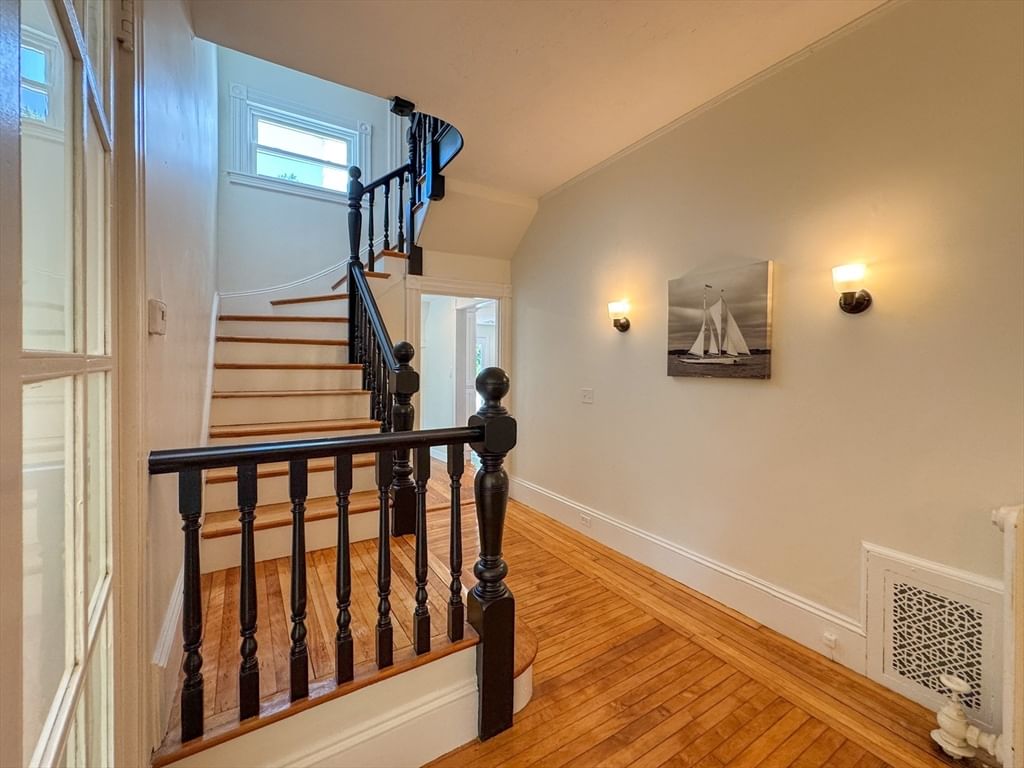 187 Humphrey St, Marblehead, MA Photo #33