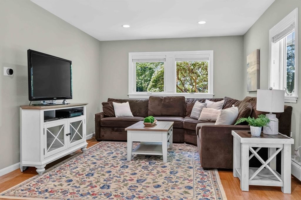 7 Mccarthy Cir Framingham — Photo 17 of 42