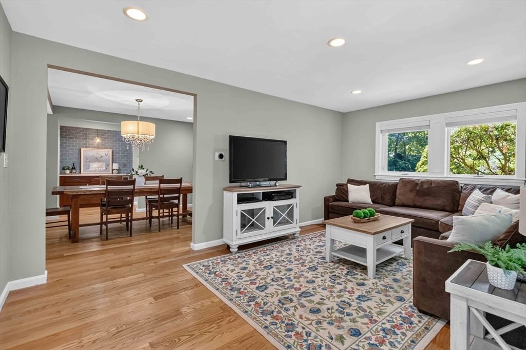 7 Mccarthy Cir Framingham — Photo 18 of 42