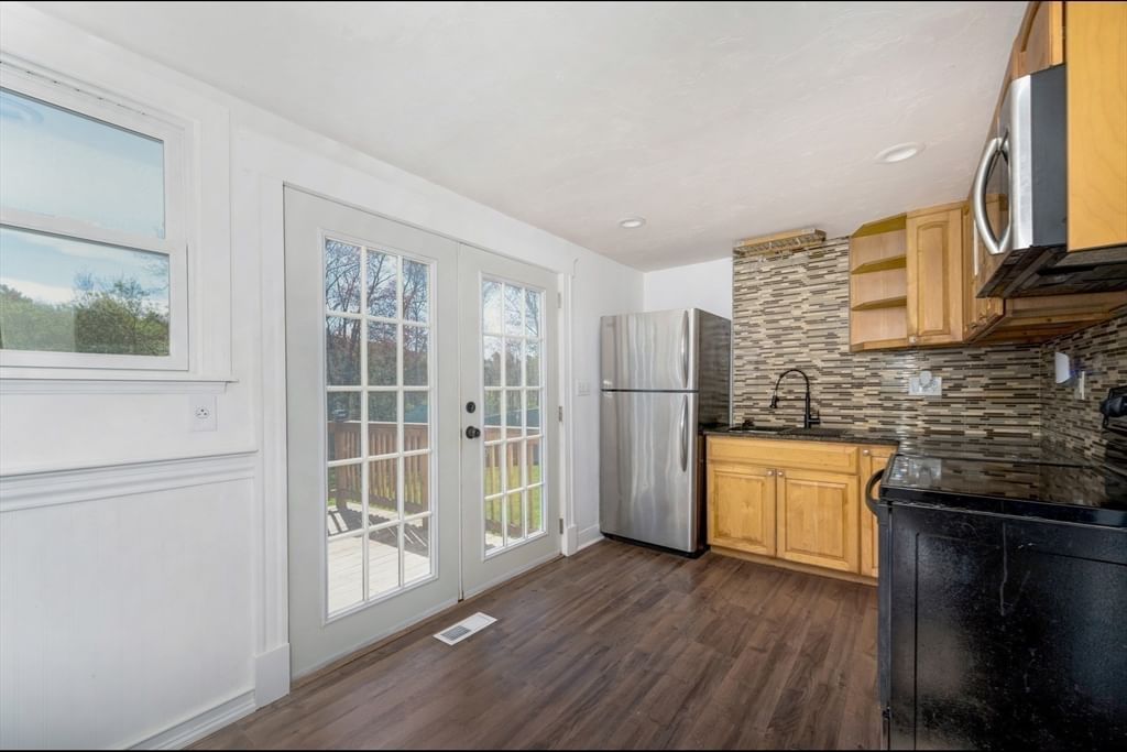 62 Clapp ST, Abington, MA, 62 Clapp ST, Abington, MA Photo #9