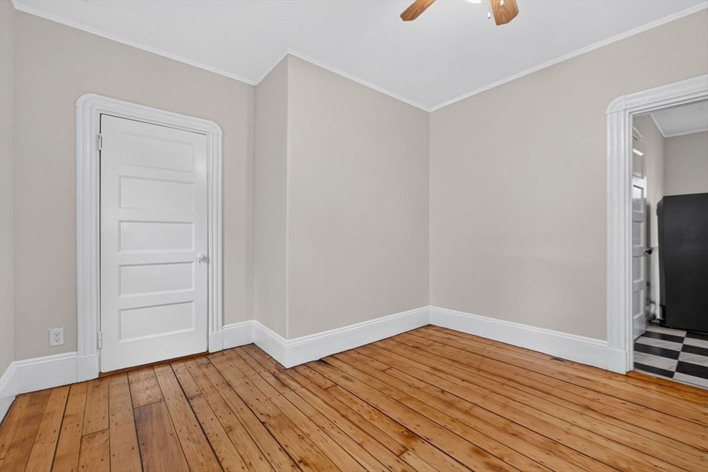 29-31 Victoria St Somerville — Photo 10 of 30