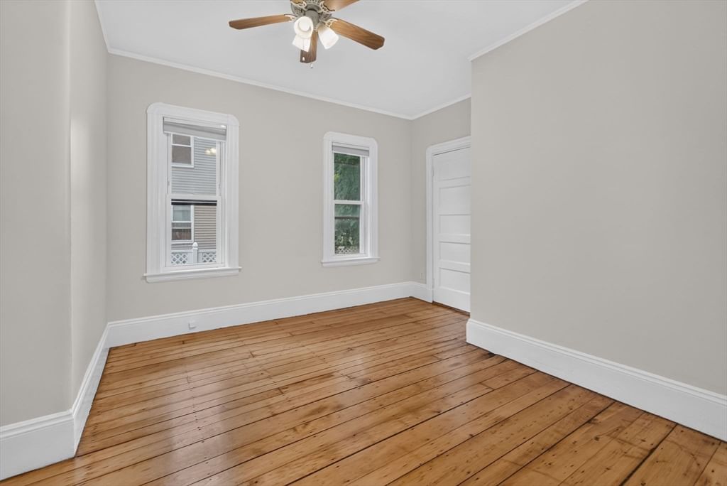 29-31 Victoria St Somerville — Photo 11 of 30