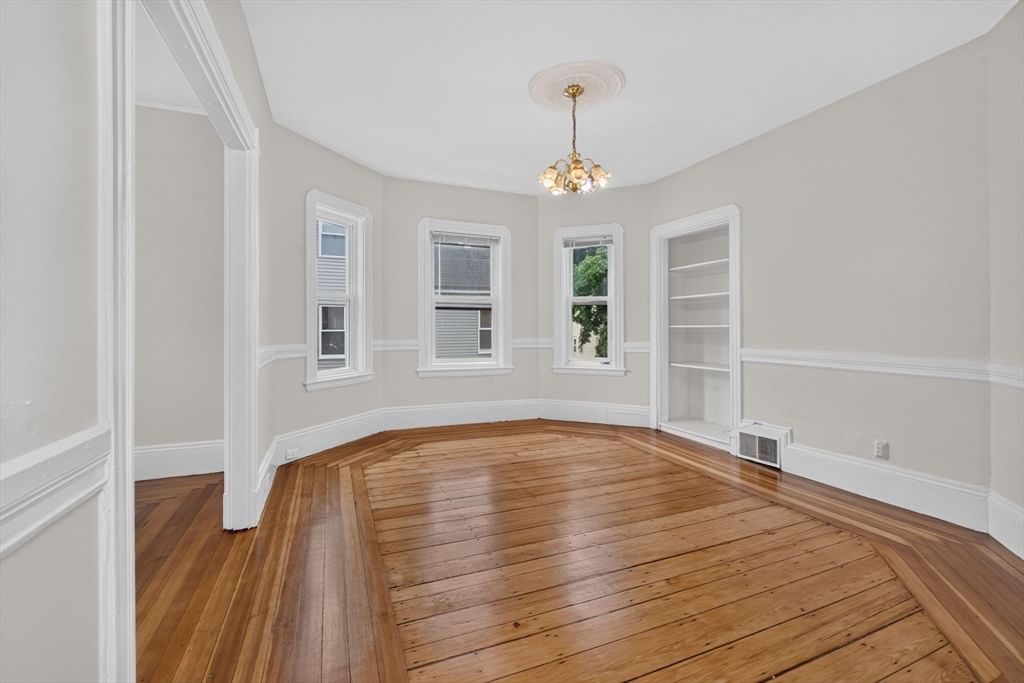 29-31 Victoria St Somerville — Photo 18 of 30