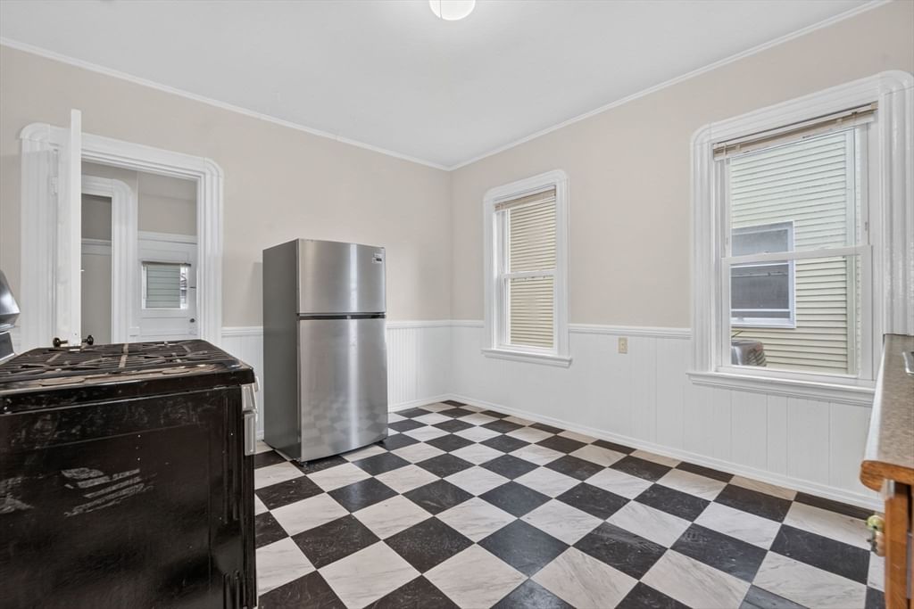 29-31 Victoria St Somerville — Photo 9 of 30
