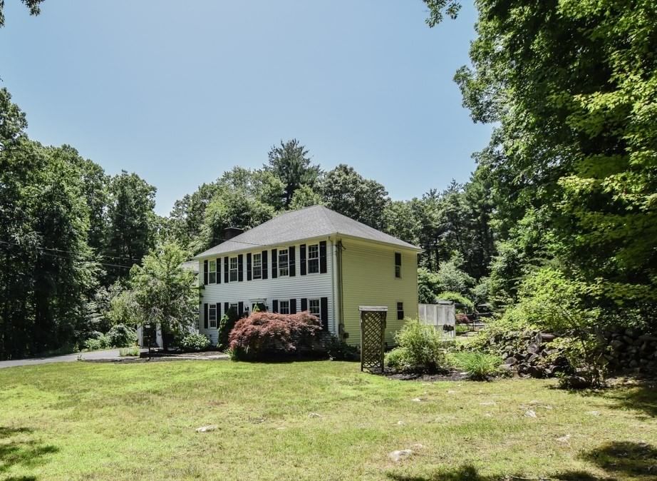 359 Se Main St, Douglas, MA Photo #2