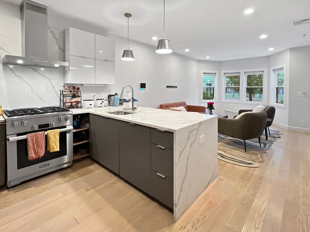 56 Robey St #56 Boston — Photo 10 of 38