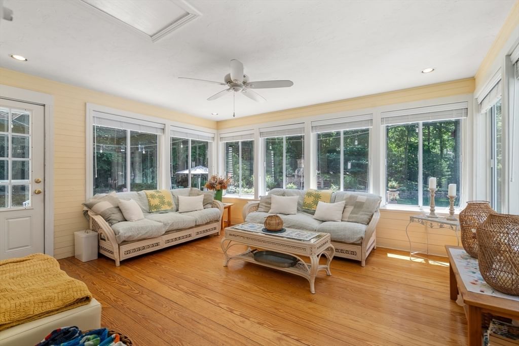 8 Gaslight Lane, Framingham, MA Photo #15