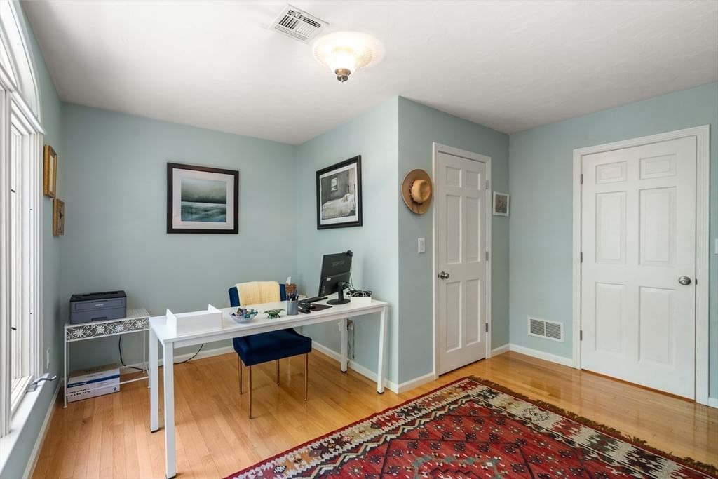 8 Gaslight Lane, Framingham, MA Photo #23