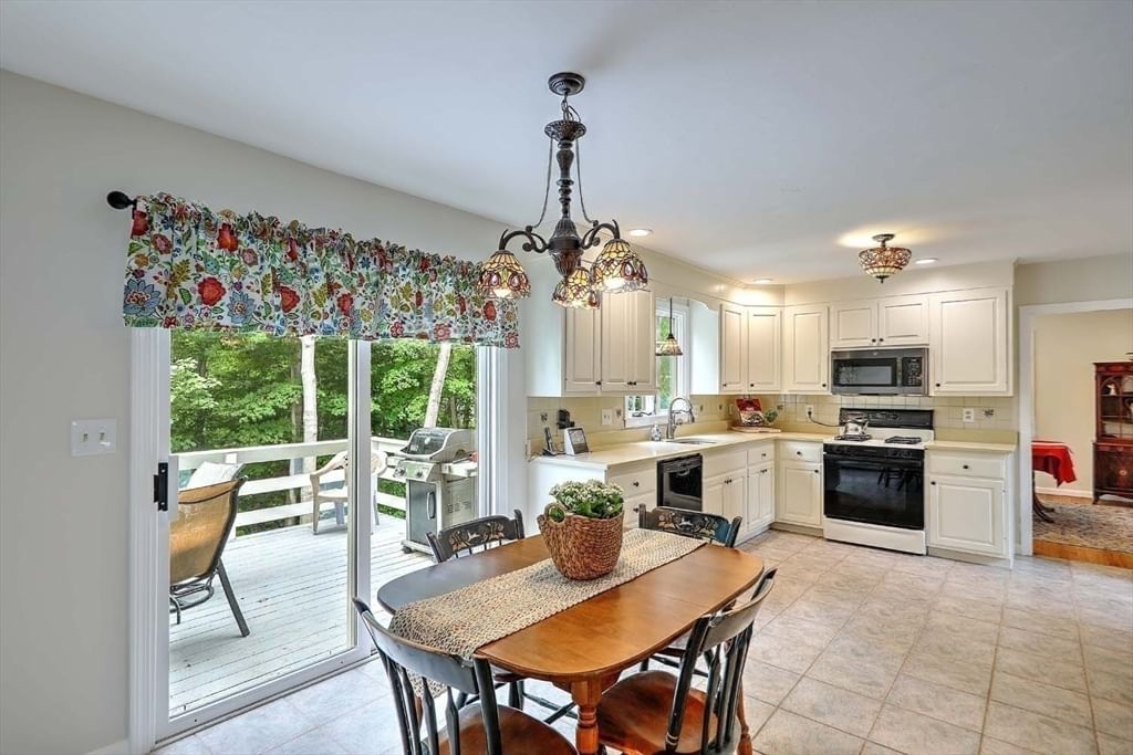 1 Greenwood Dr, Millis, MA Photo #16