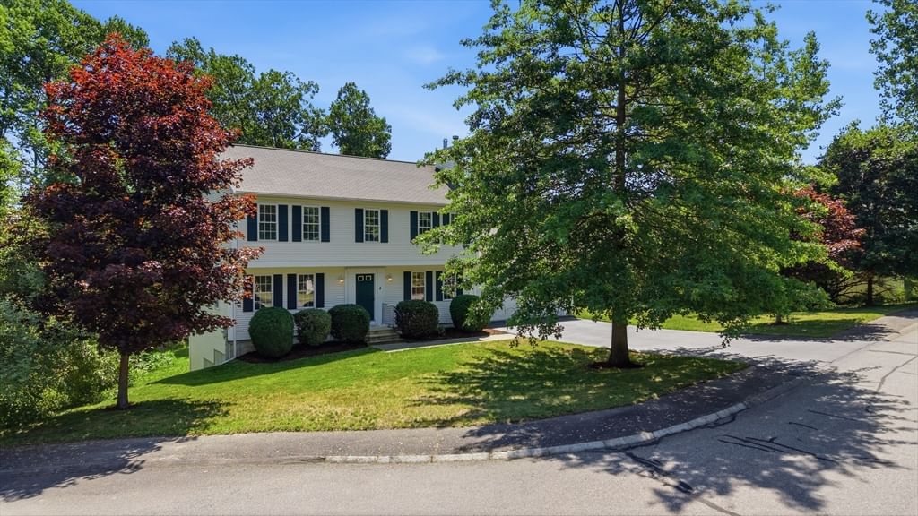 4 Azalea Circle Millbury — Photo 2 of 40