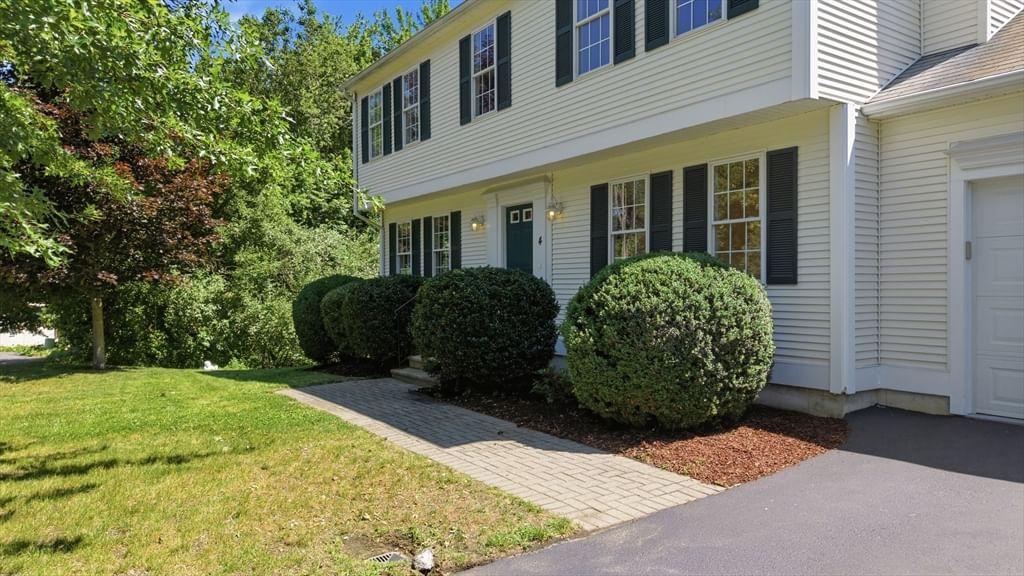 4 Azalea Circle Millbury — Photo 3 of 40