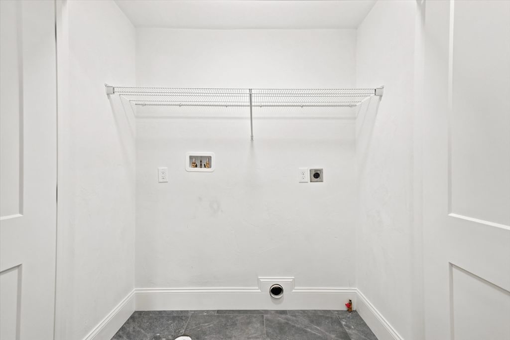175 Pine Street, Tewksbury, MA Photo #37