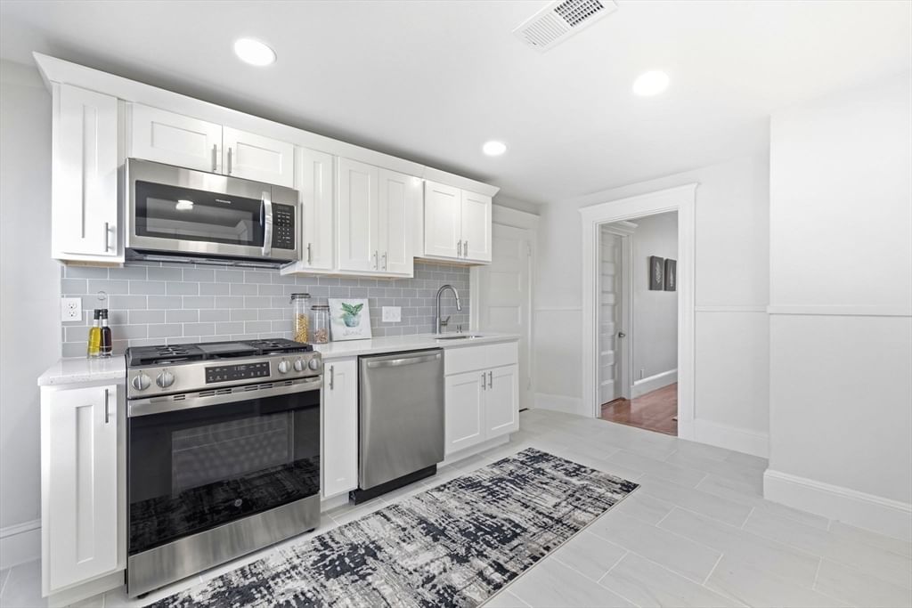 16 Clarkwood St ##3 Boston — Photo 11 of 25