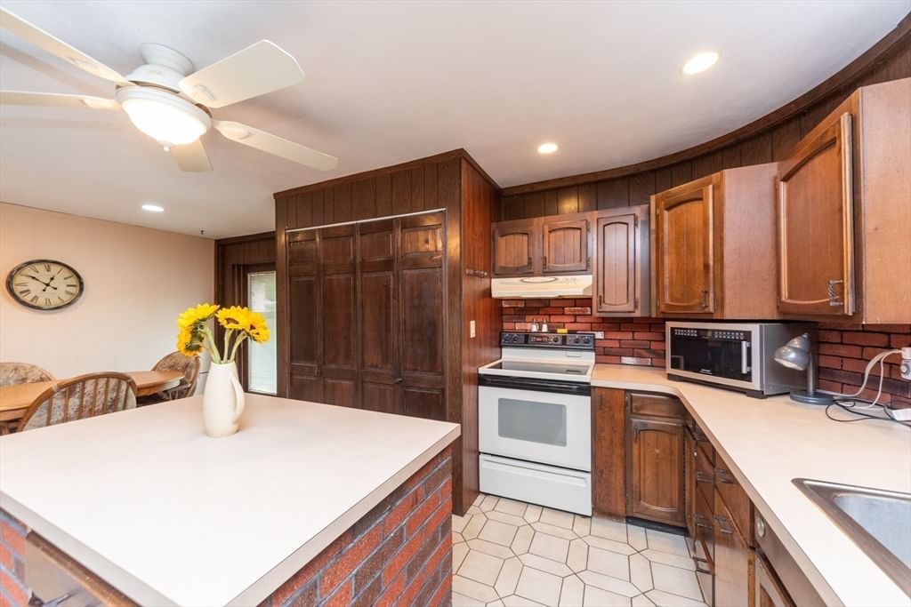22 James Ave, Stoughton, MA, 22 James Ave, Stoughton, MA Photo #10
