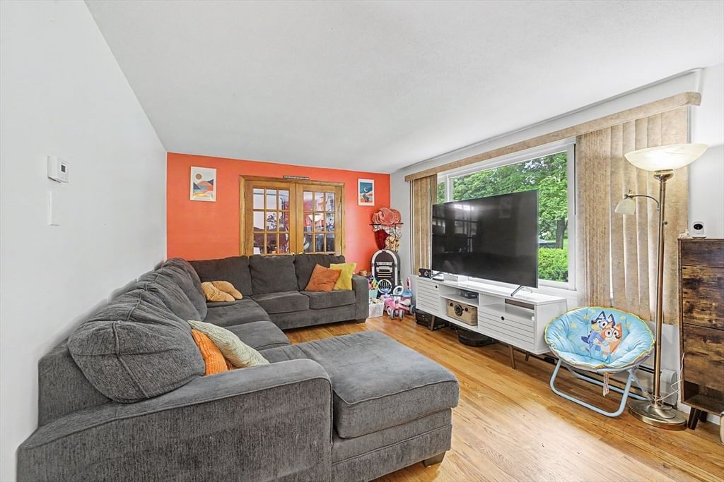 11 Crestview Drive, Hadley, MA 01036 photo 3