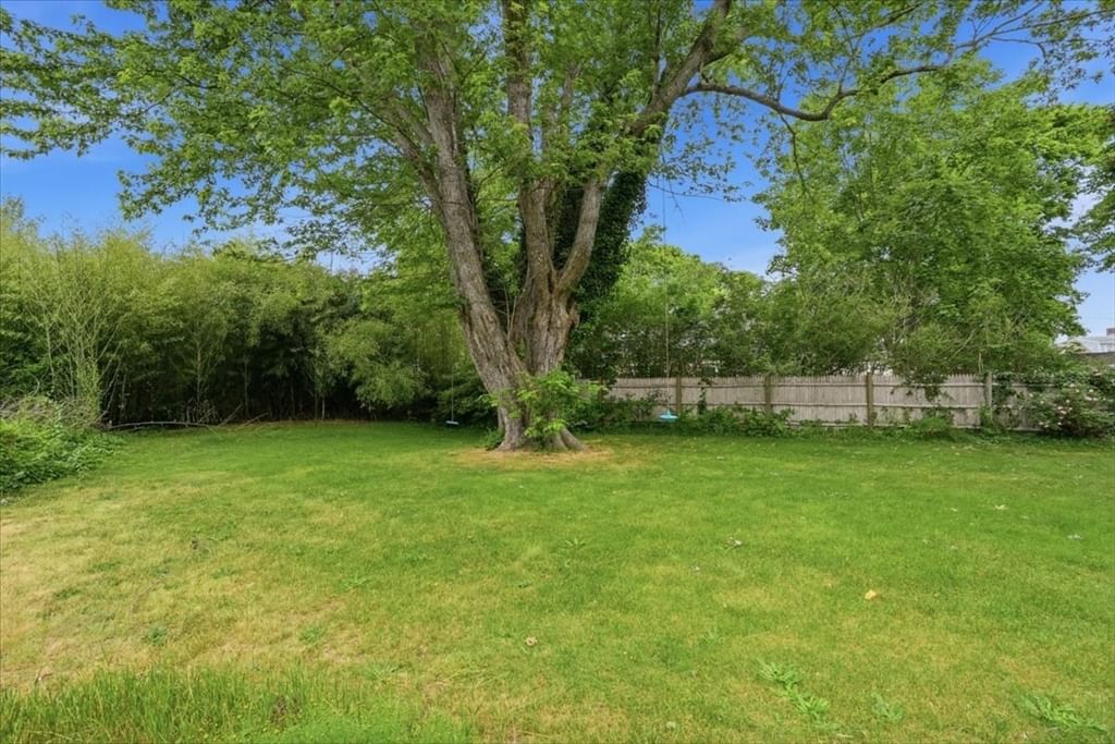 127 Pine Ave, Barnstable, MA Photo #23