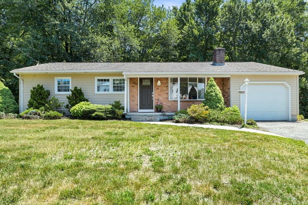 195 Murphy Lane, Chicopee, MA Photo #1