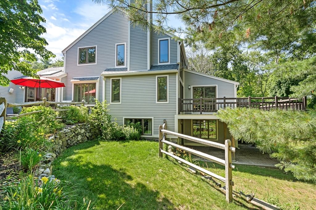 Photo of 51 Hillside Dr, Wayland, MA