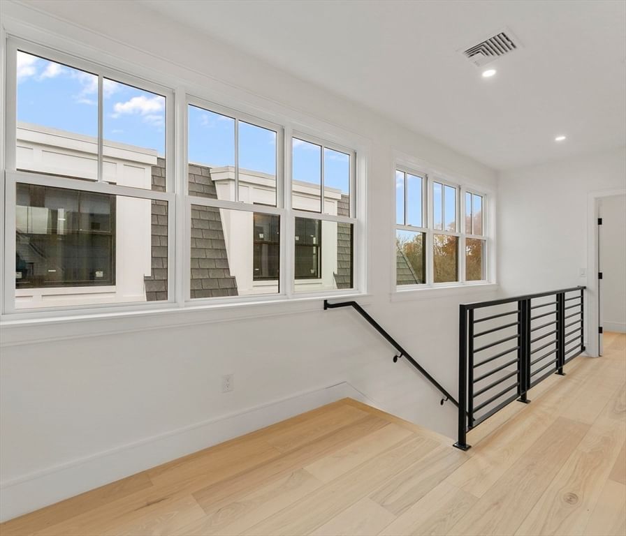 327 Alewife Brook Pkwy #B, Somerville, MA Photo #18