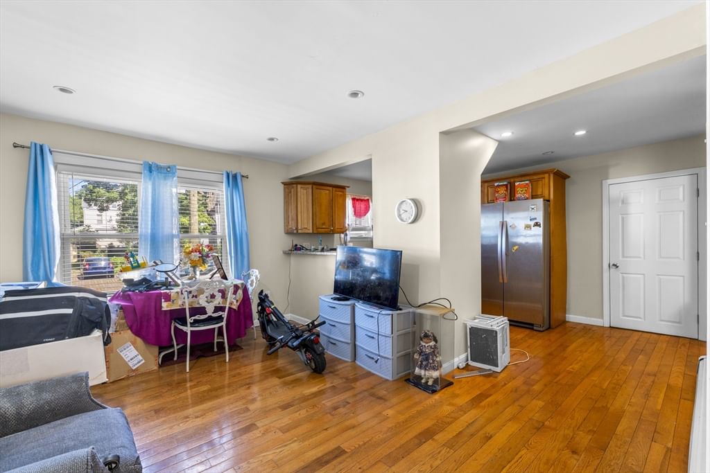 20 Walter St Boston — Photo 11 of 20