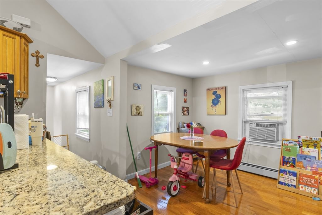 20 Walter St Boston — Photo 17 of 20