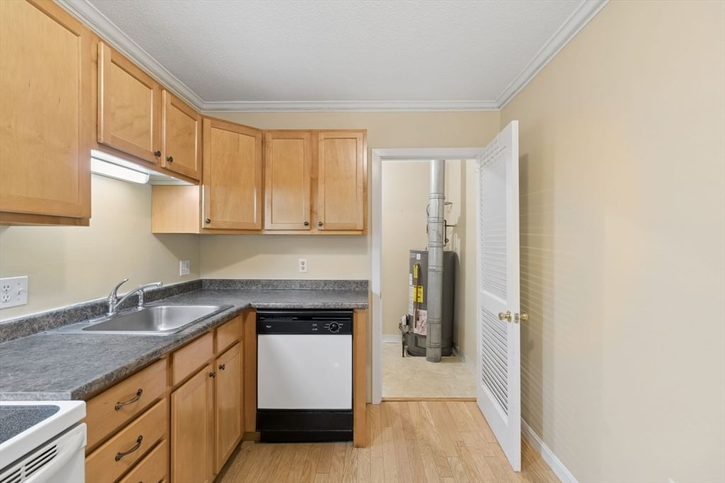 1508 Gorham ST #306, Lowell, MA Photo #8
