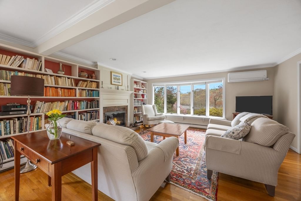 1120 Shore Bourne — Photo 15 of 42