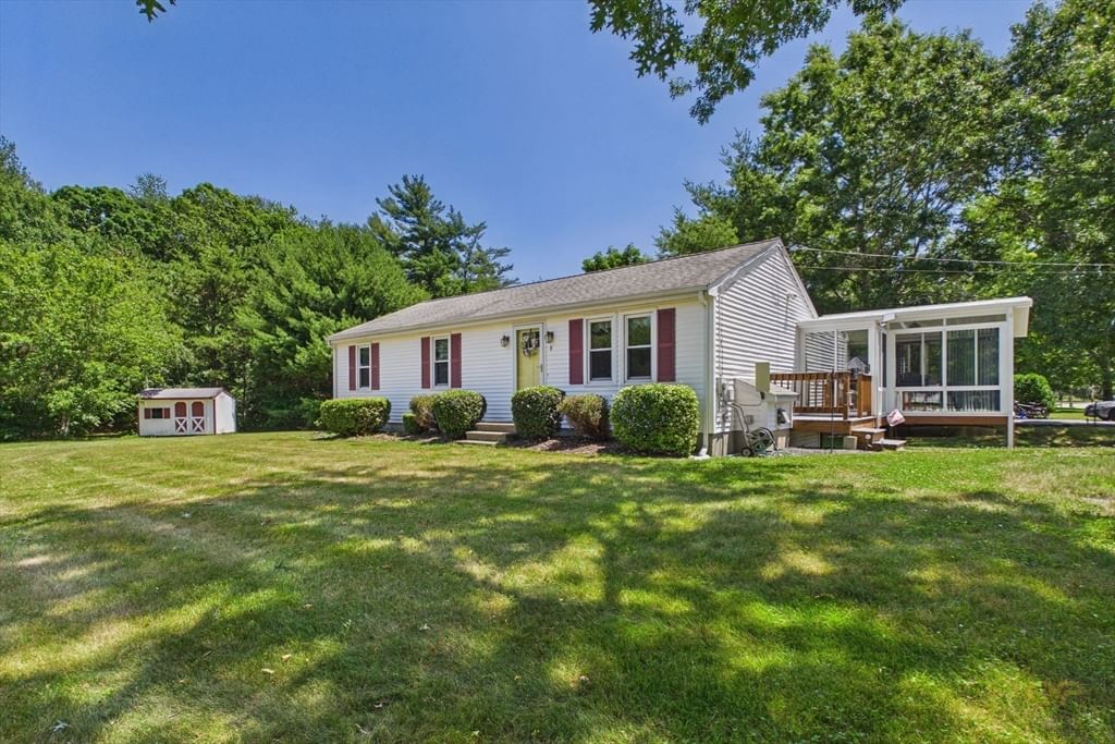 Photo of 8 Cotuit Rd, Taunton, MA