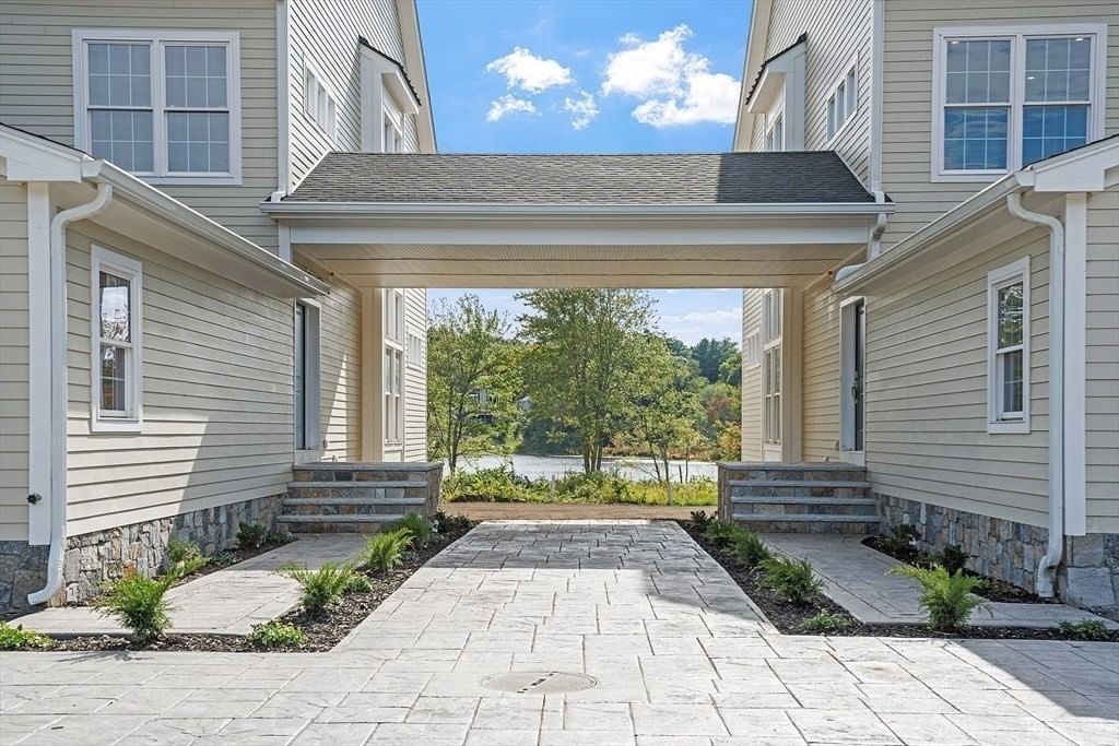 206 W Main St #4, Georgetown, MA, 206 W Main St #4, Georgetown, MA Photo #3