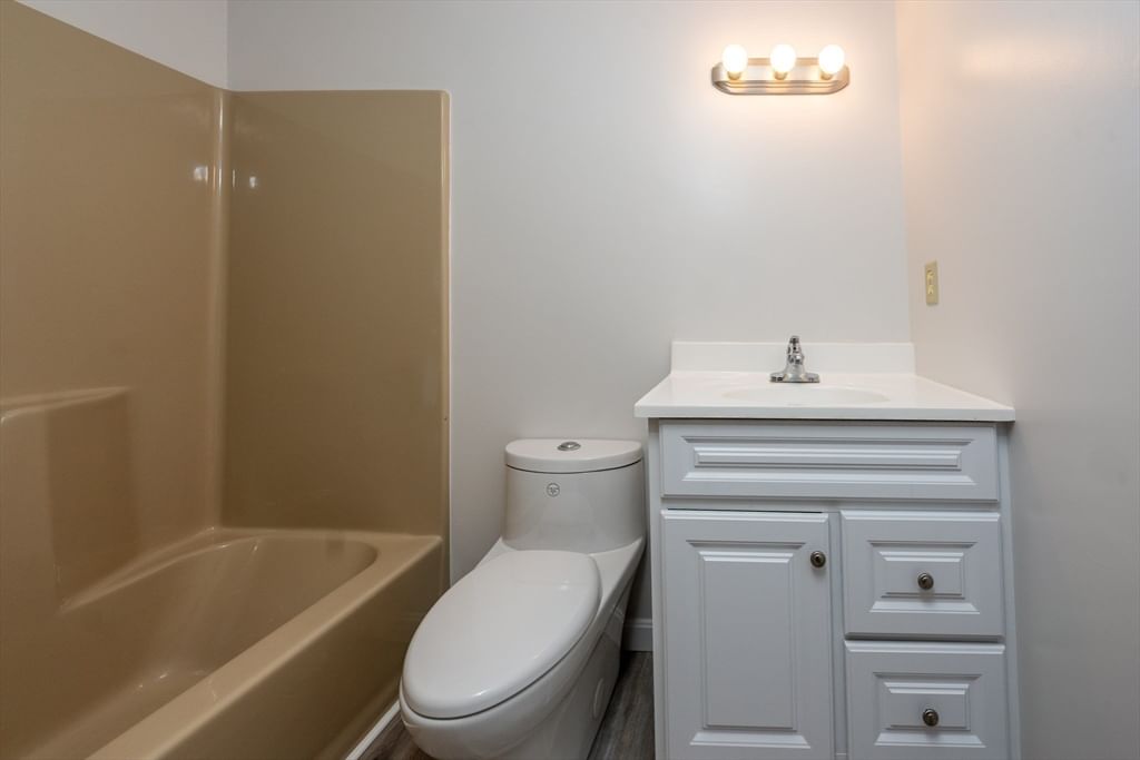 100 Farmersville Road, Sandwich, MA 02563 photo 4
