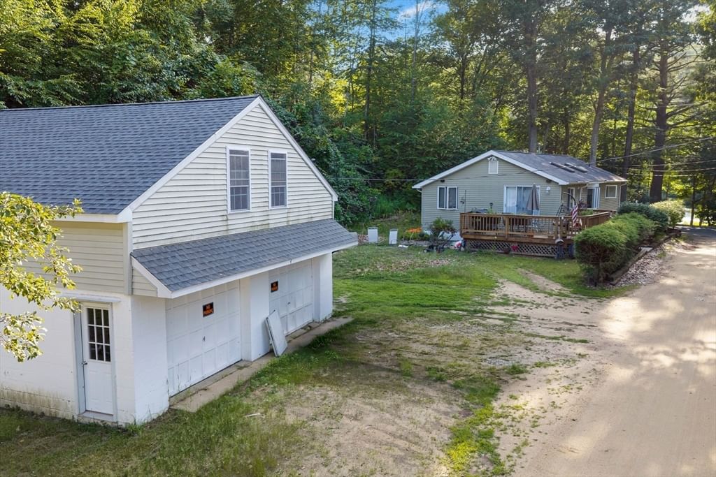 2 Roberts Park Rd, Holland, MA, 2 Roberts Park Rd, Holland, MA Photo #1