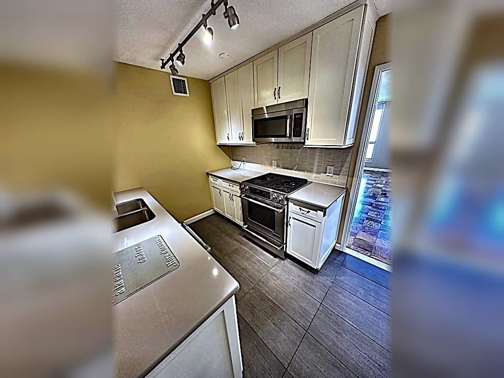 77 Pond Ave #1001, Brookline, MA, 77 Pond Ave #1001, Brookline, MA Photo #2