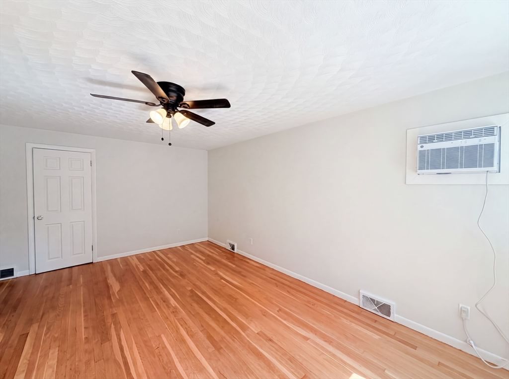 17 Vineyard St, Worcester, MA, 17 Vineyard St, Worcester, MA Photo #12