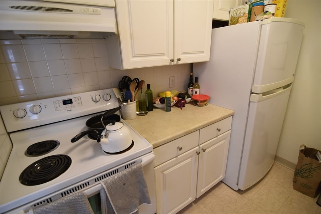 80 Pleasant ST #22, Brookline, MA Photo #8