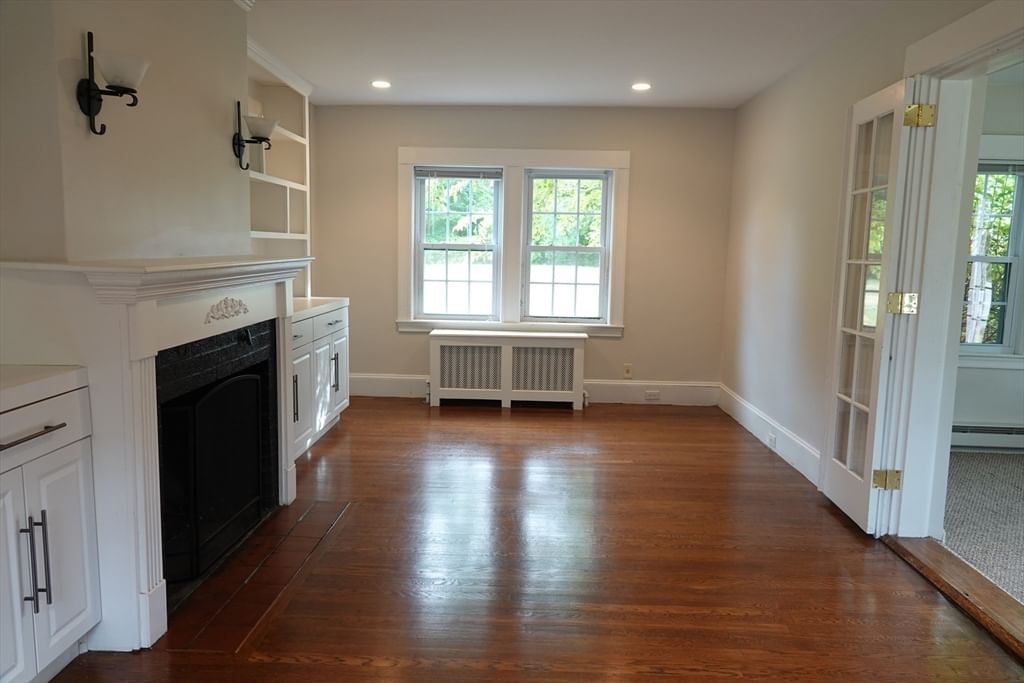 80 Center St, Burlington, MA Photo #11