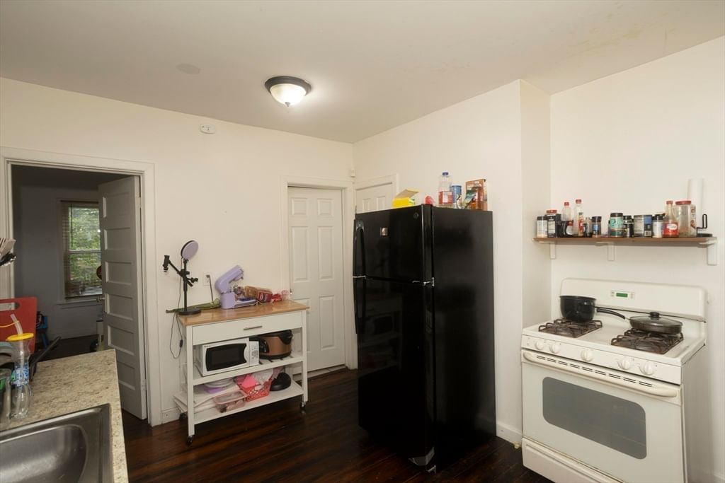 10 Monroe St, Springfield, MA Photo #10