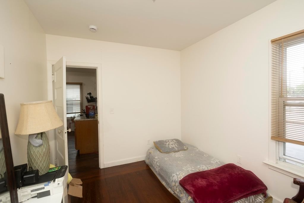 10 Monroe St, Springfield, MA Photo #12