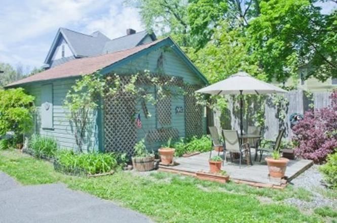 127-129 Thompson St, Springfield, MA Photo #37