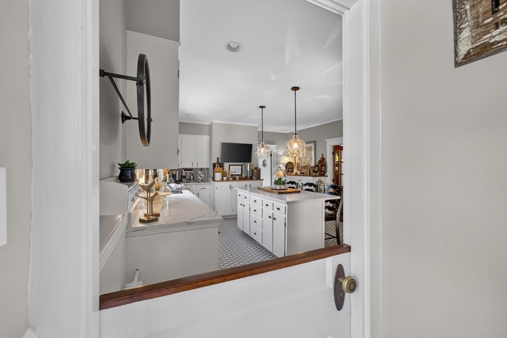 105 Rockland ST, Dartmouth, MA Photo #19